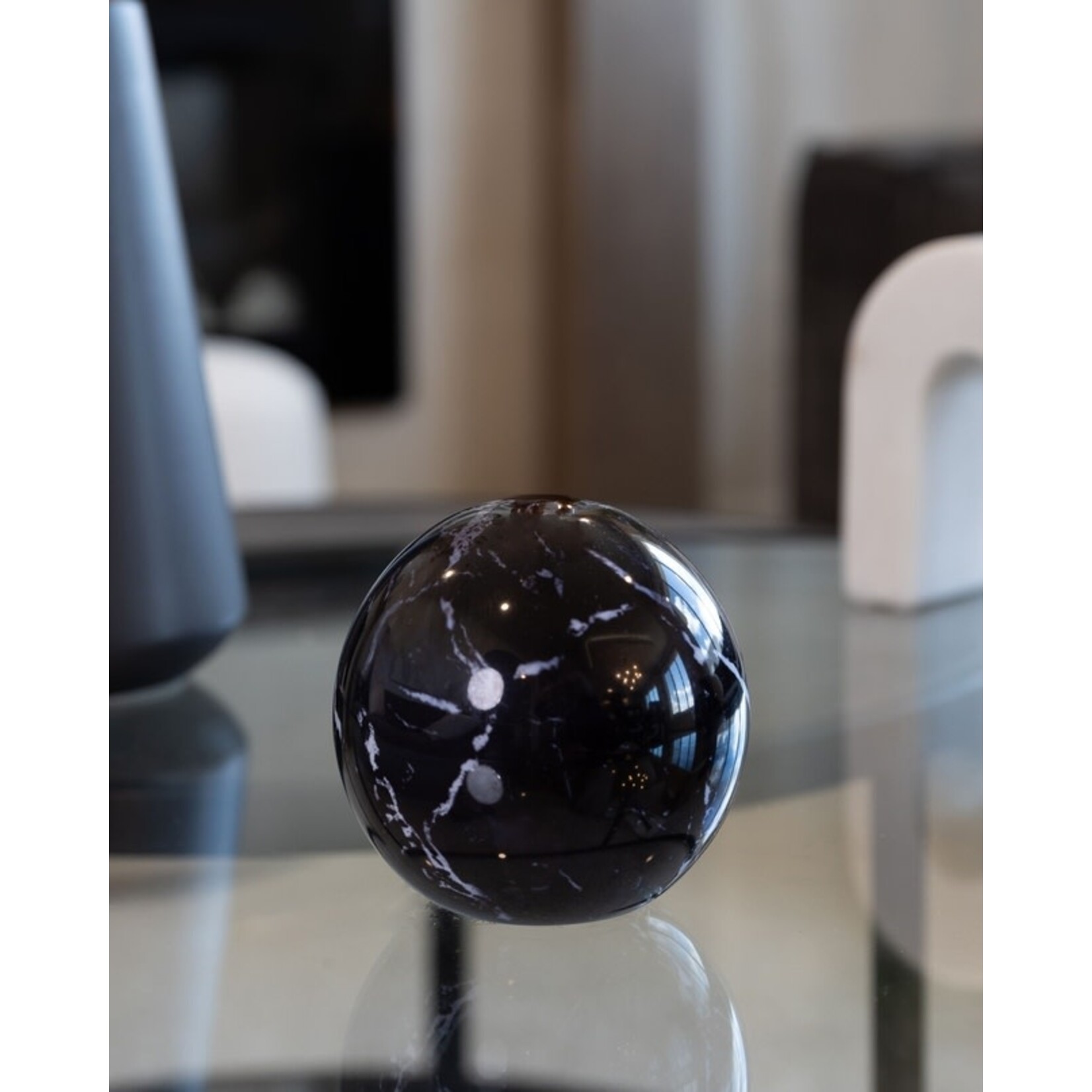 Neva Vase, Black Marble