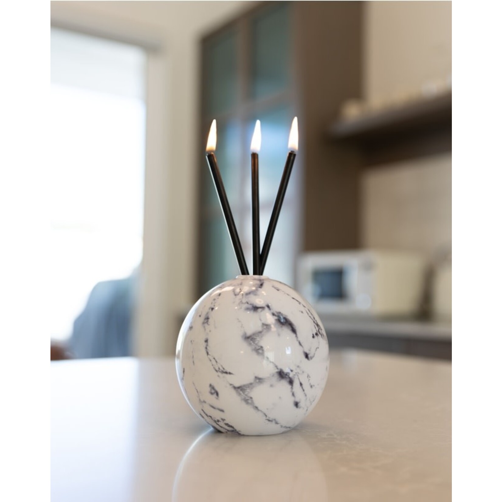 Neva Vase, White Marble