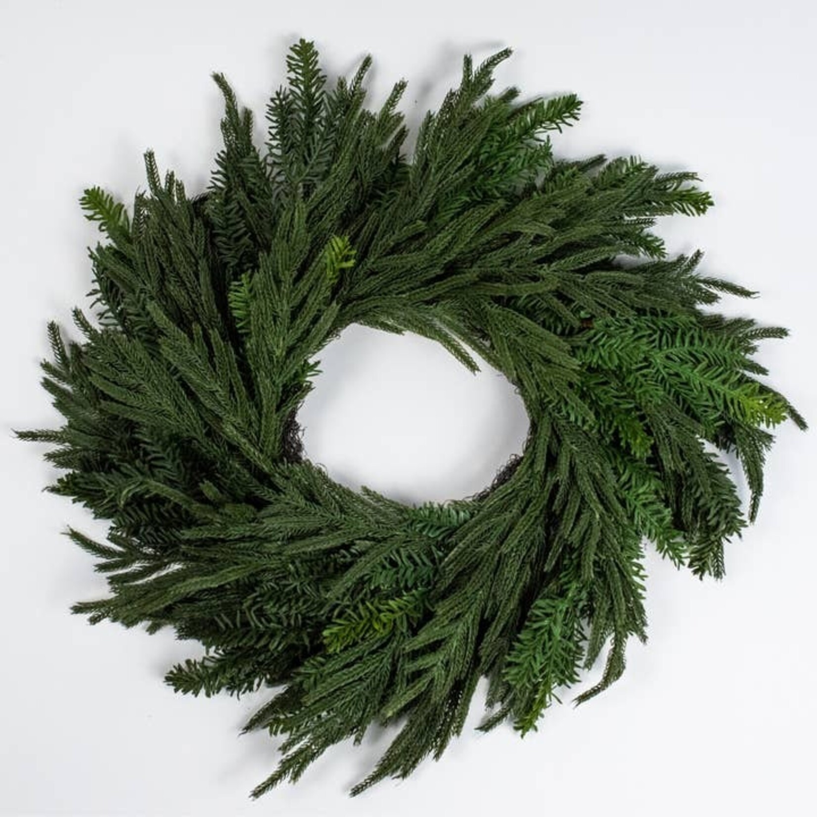 Evergreen Mixed Wreath 10"