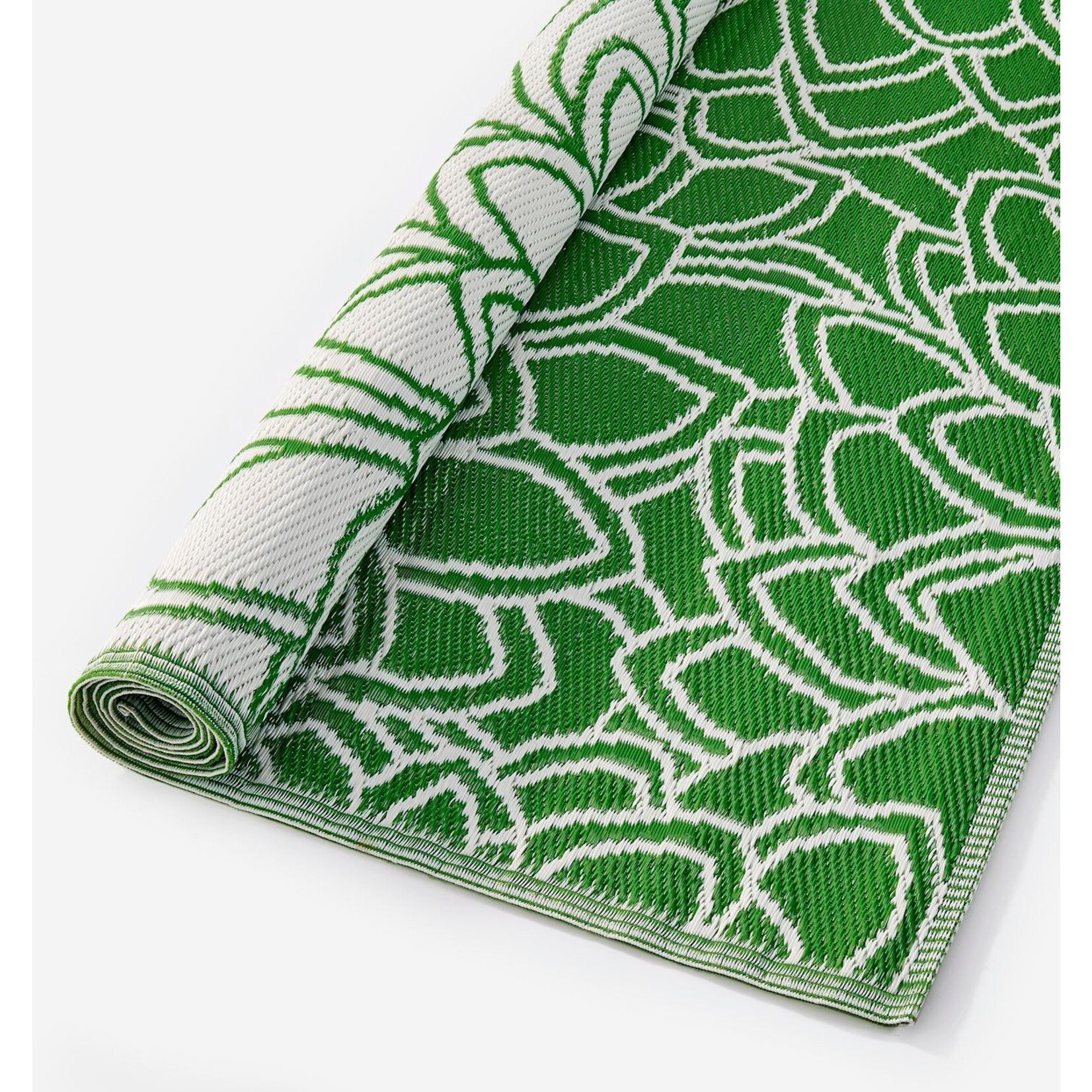 Green and White Outdoor Rug 4'x6'