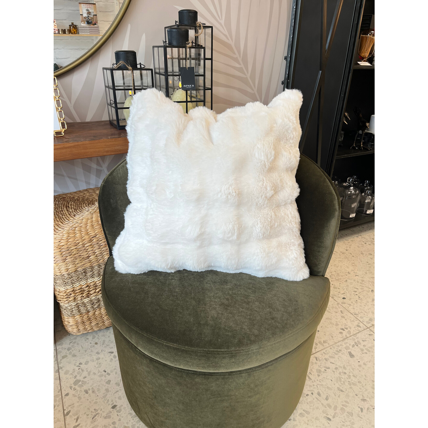 Plush Faux Fur 22 x 22" Pillow - Ivory