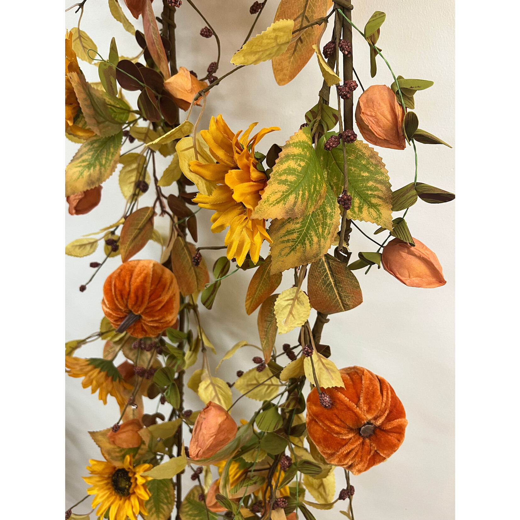 Garland Fall 5' Orange with leaves, pumpkins and sunflowers
