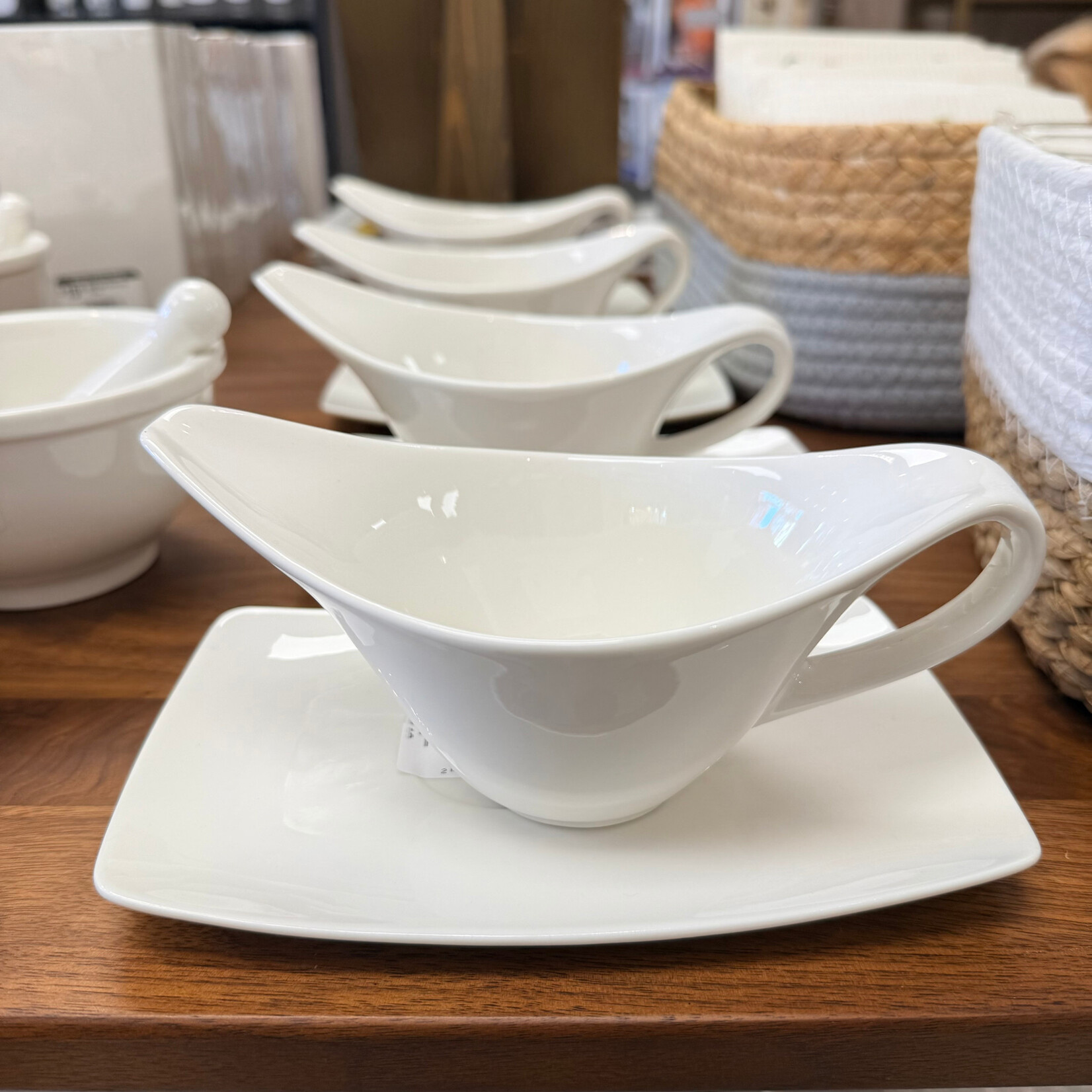 Sophia Sauce Boat w/Dish