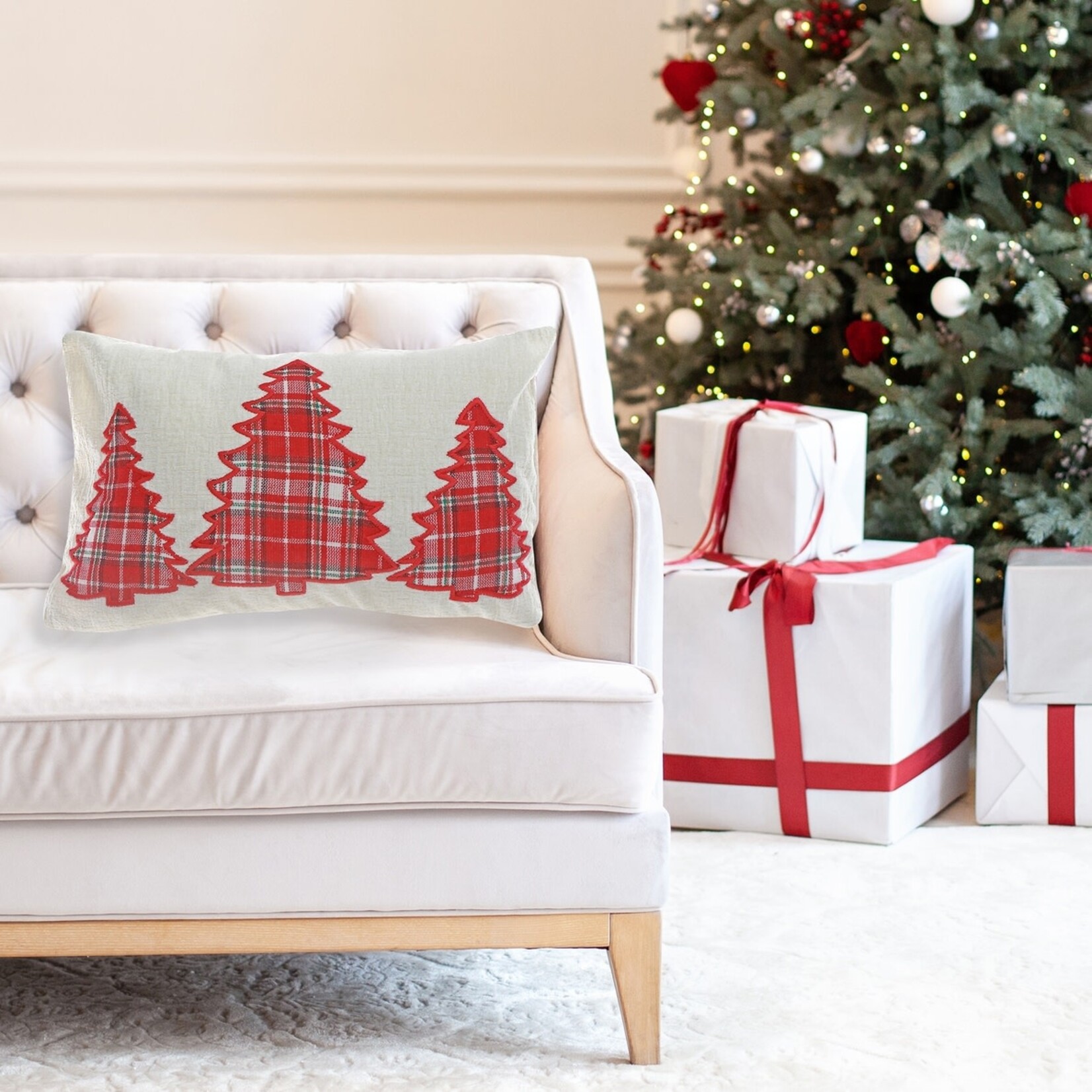 LH CASA DECOR Embroidered Cushion (Plaid Tree)