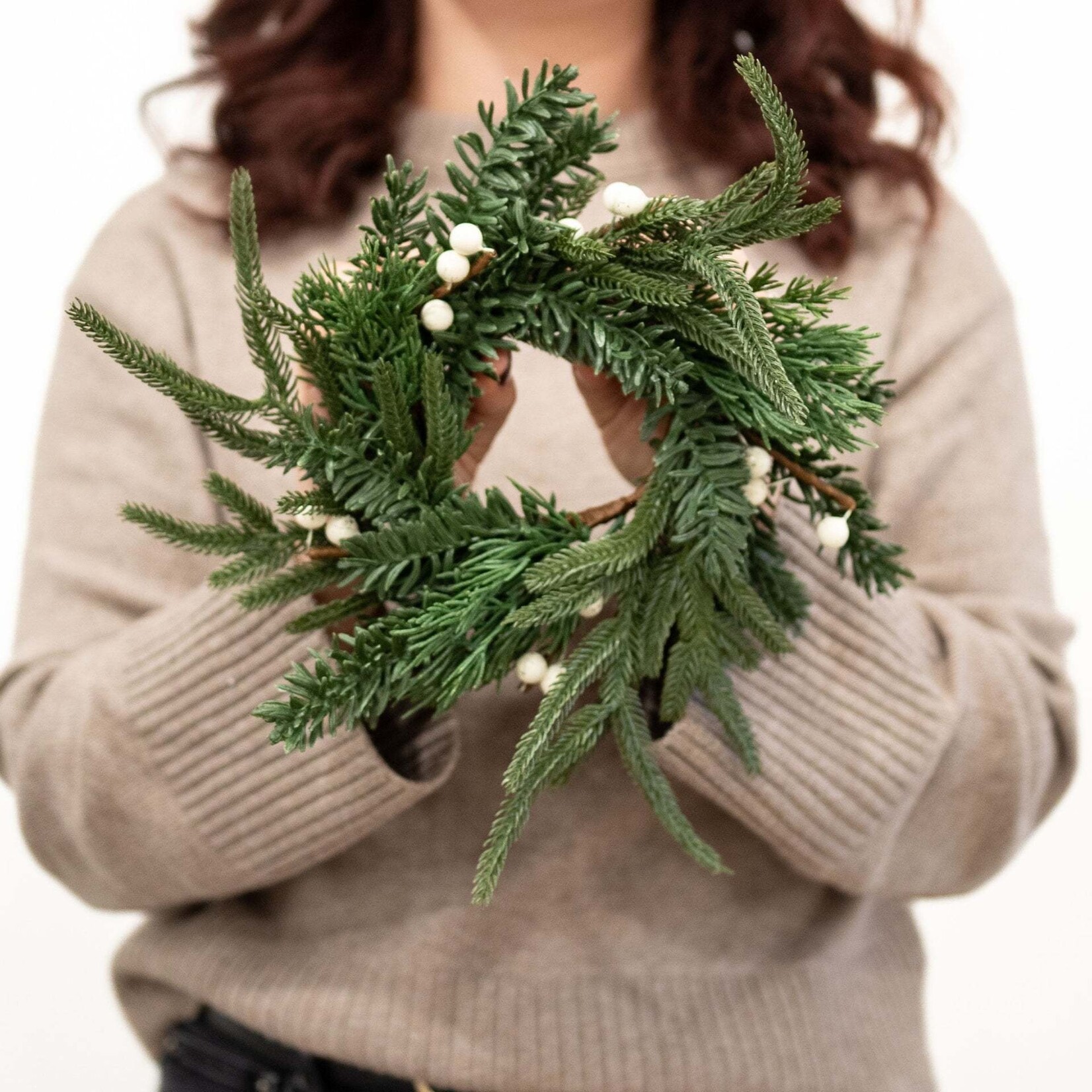 White Berry Evergreen Wreath 10"