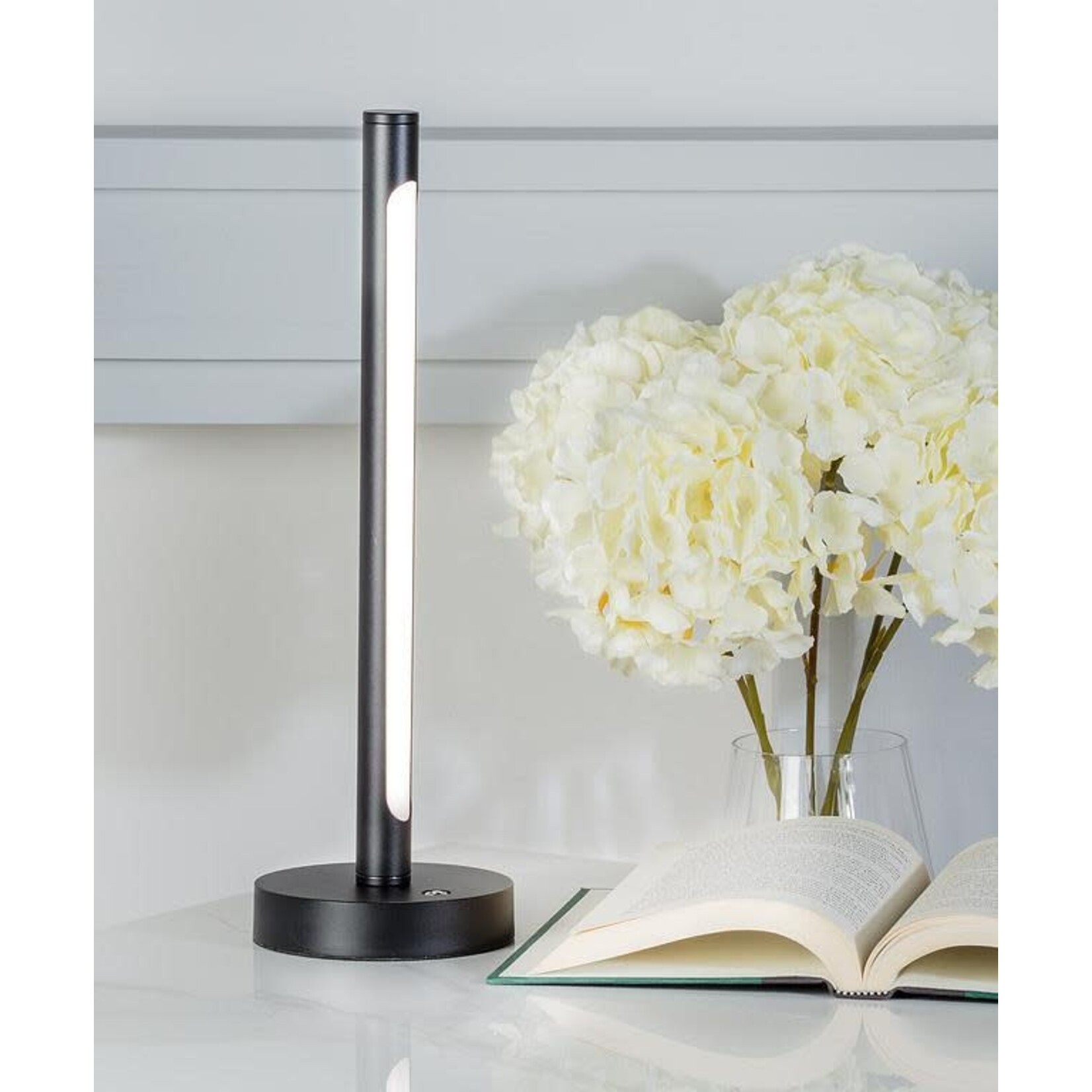 Slim Pole LED Lamp - Black