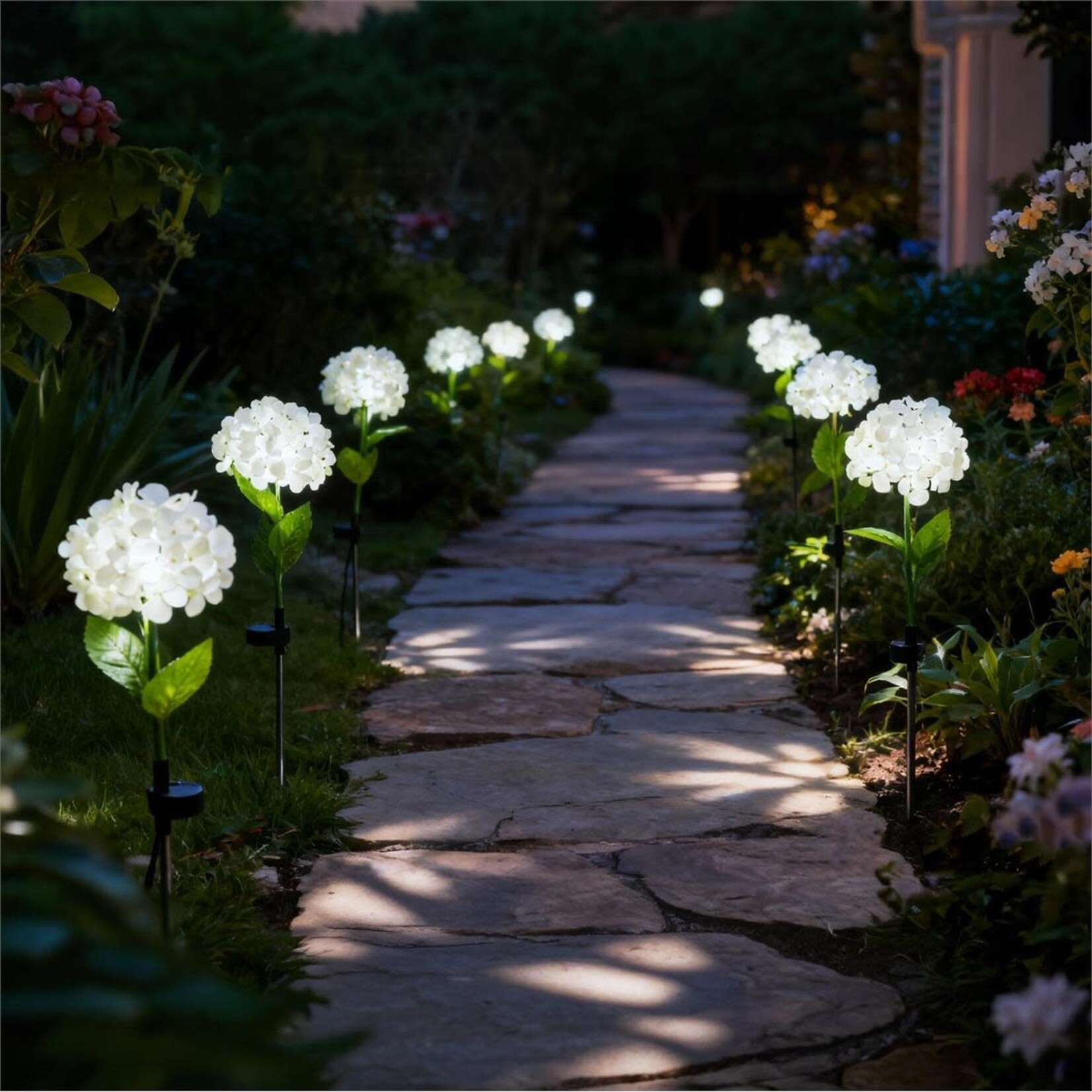 Solar Hydrangea Stake Light