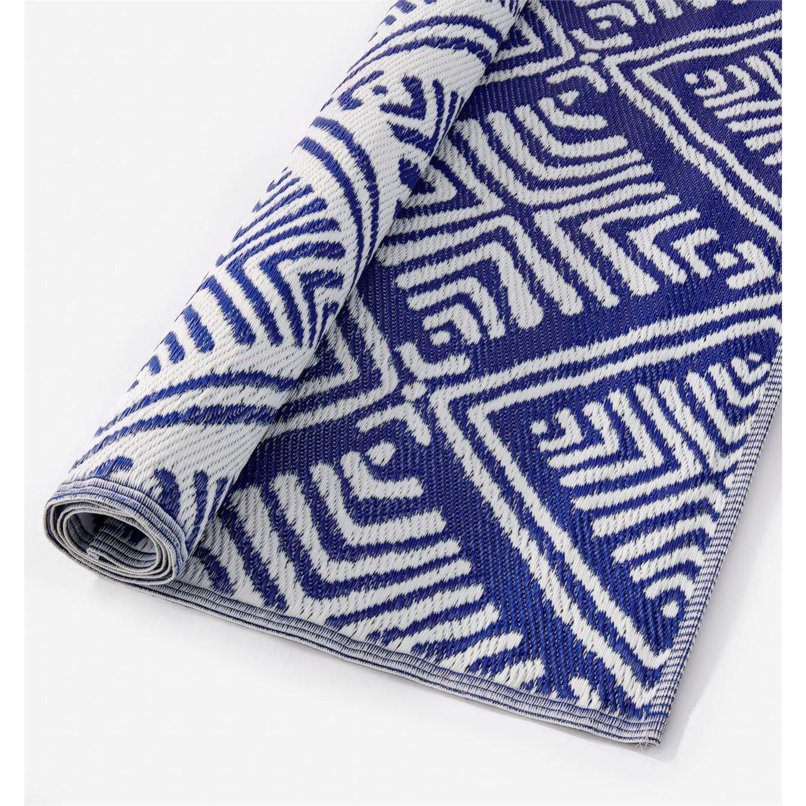 Blue and White Geometric Outdoor Rug 4'x6'
