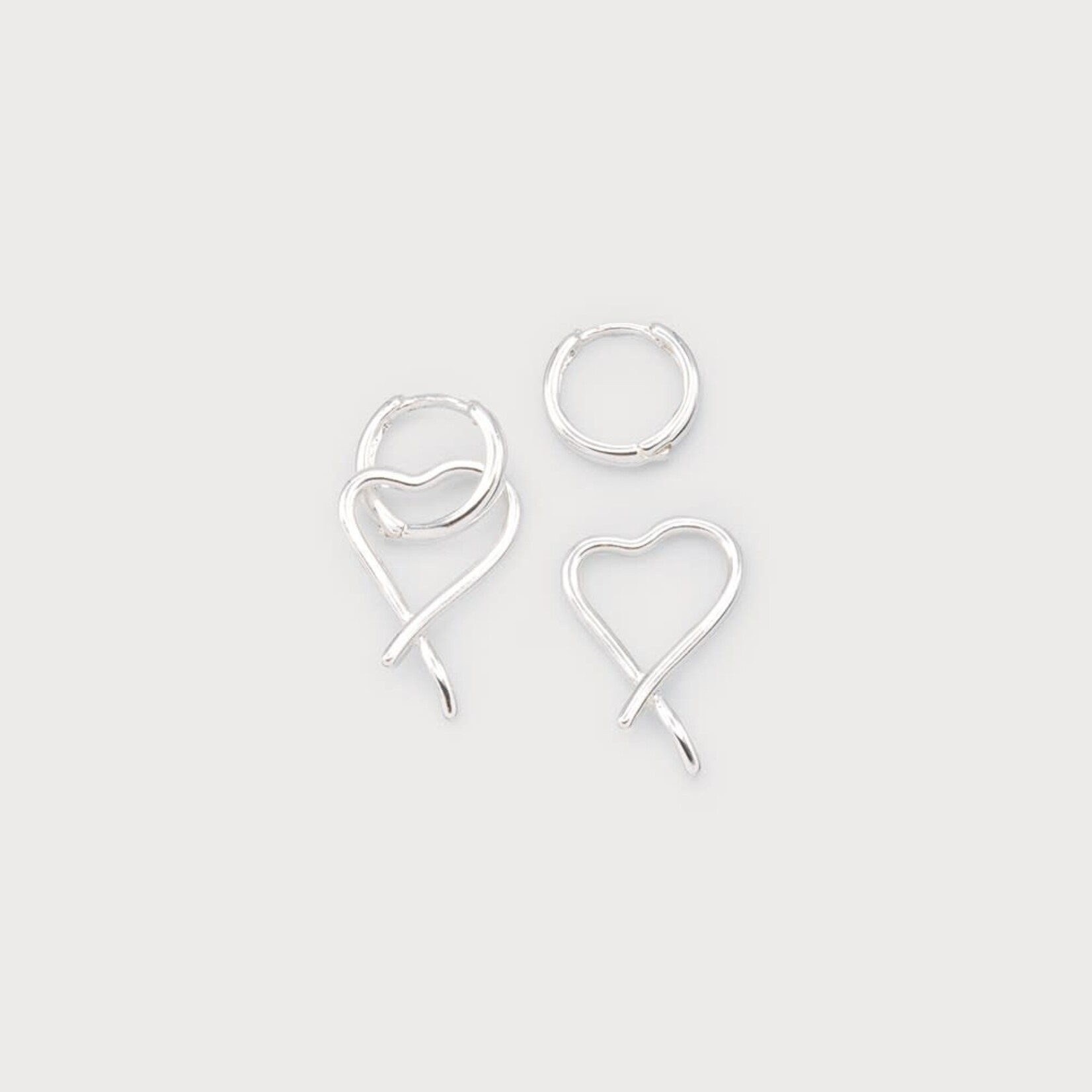 SMALL HEART ON HOOPS - silver
