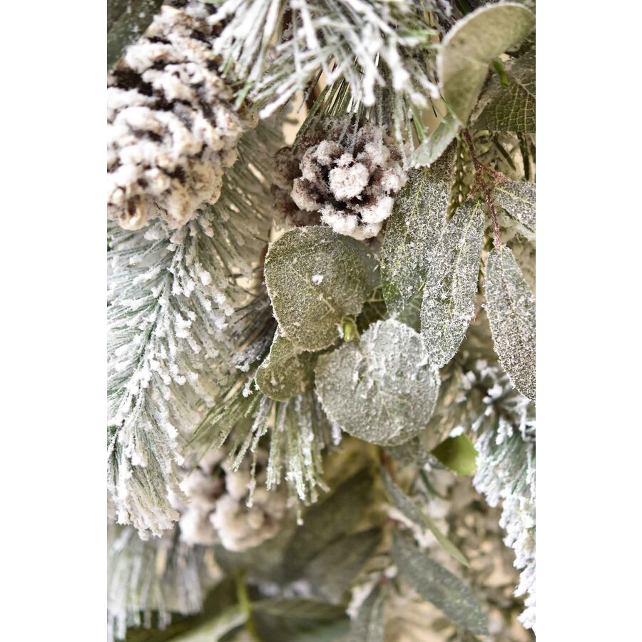 24" Winter Hollow Wreath