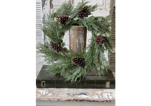 26" Shine Right Cedar Wreath 