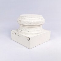 4" Pedestal