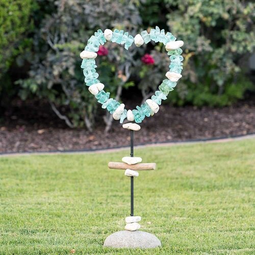  Garden Age Glass Heart Garden Stand 