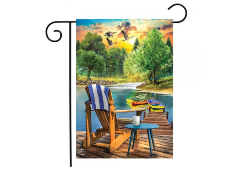  Lakeside Escape Garden Flag 