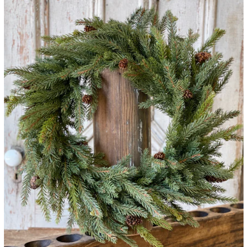  White Spruce Wreath 22" 