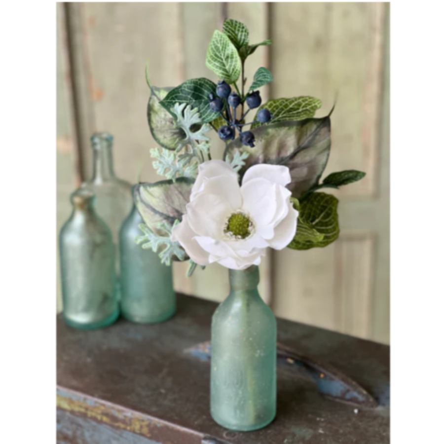 Blueblood Magnolia Pick 15"