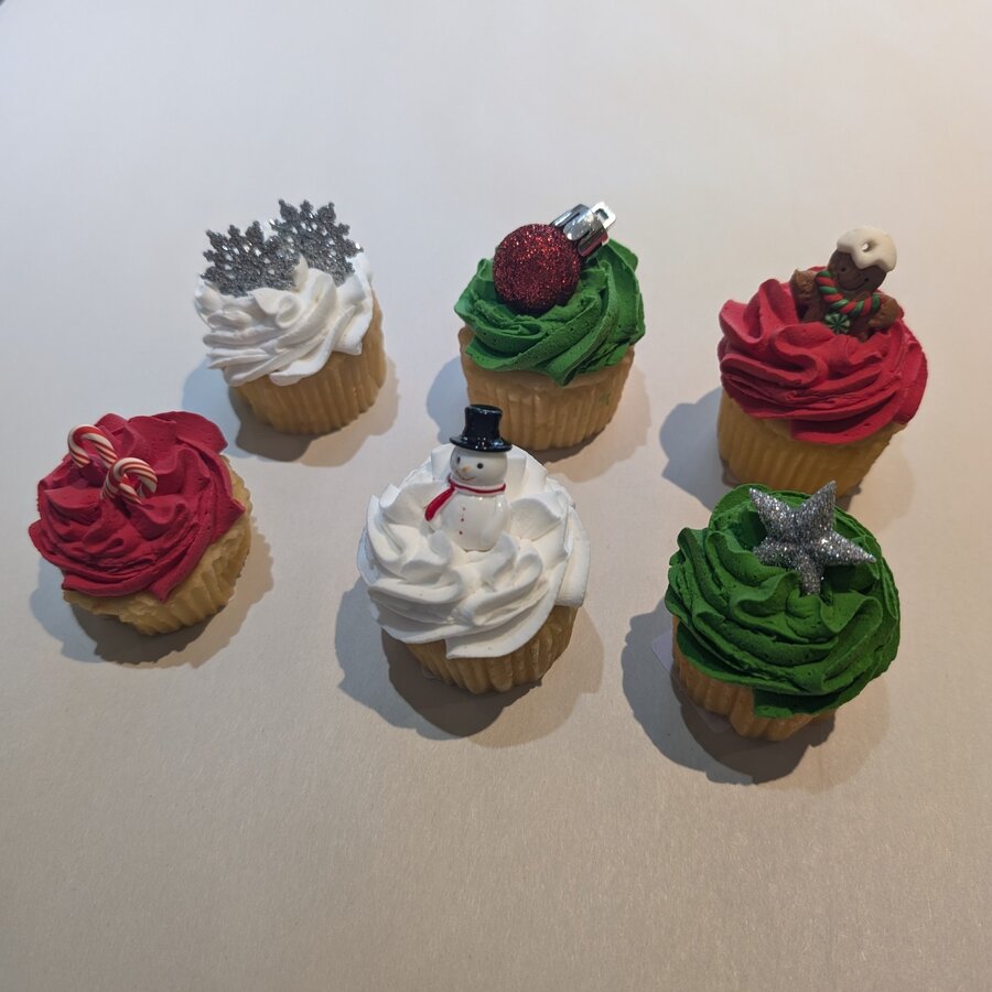 Mini Fake Christmas Cupcake