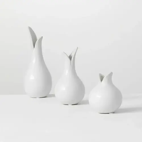  Sullivans Tulip Bulb Vase 