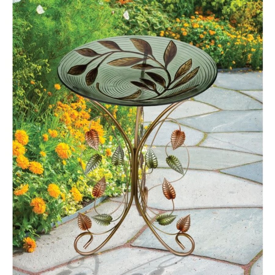 18" Birdbath with Decorative Stand Leaves