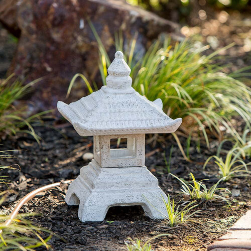  Garden Age Pagoda Garden Lantern 16" 