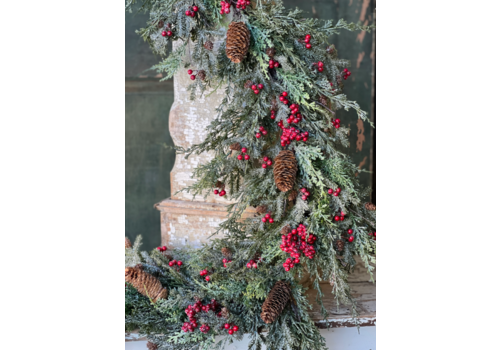  Divinity Berry Cedar Garland 5' 