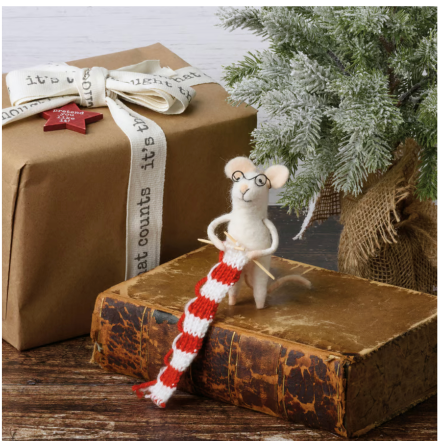Knitting Mouse Critter