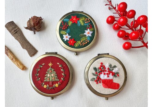  Quince Fables Floral Embroidered Compact Mirror 