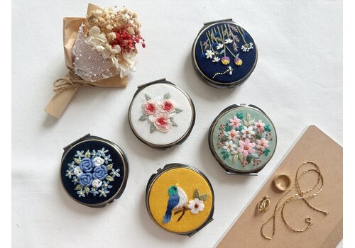  Quince Fables Floral Embroidered Round Jewelry Box with Mirror 