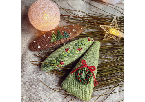 Quince Fables Wreath & Nuts Embroidered Hair Barrette 