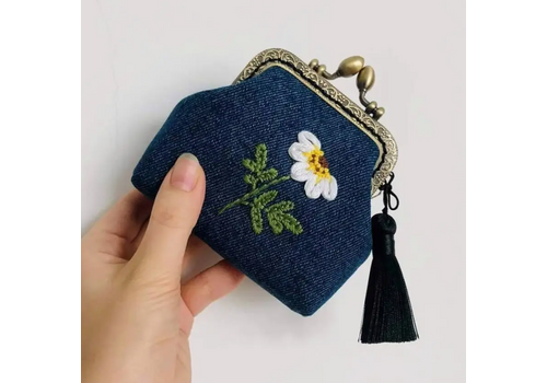 Quince Fables Daisy Embroidered Coin Purse   Quince Fables Daisy Embroidered Coin Purse