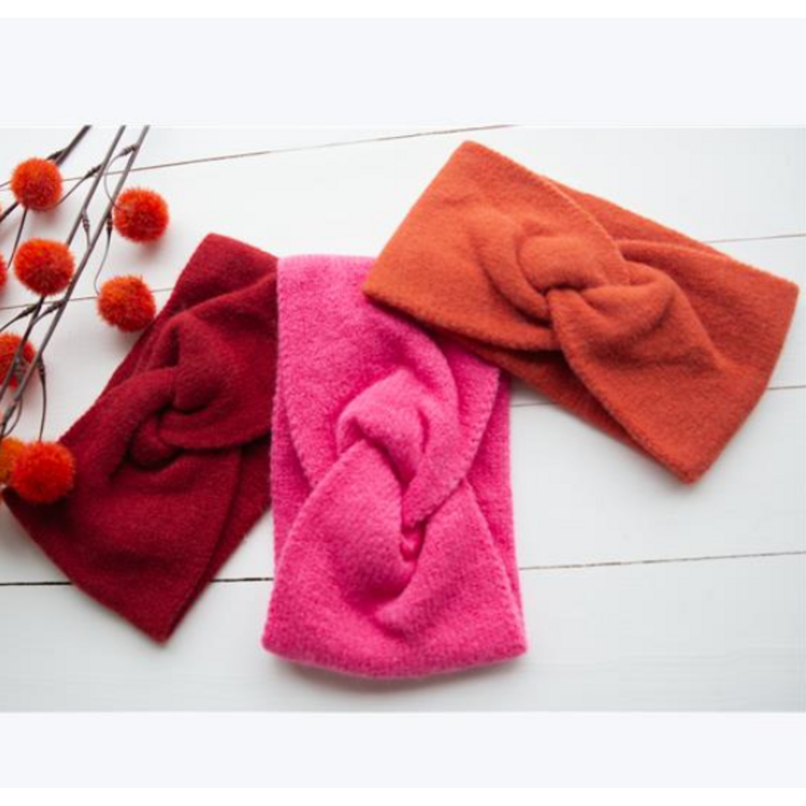 Ear Warmer with Twist