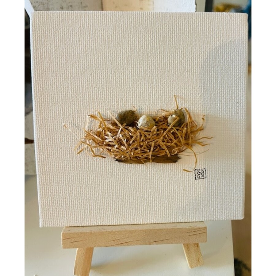 Pebbles and Paint 4x4 inch Nest and Eggs with easel