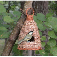 Roosting Pocket Hive Hanging Grass