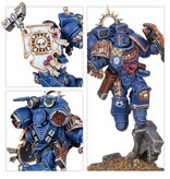 Games Workshop Warhammer 40k: Space Marines - Captain with Jump Pack and Relic Shield