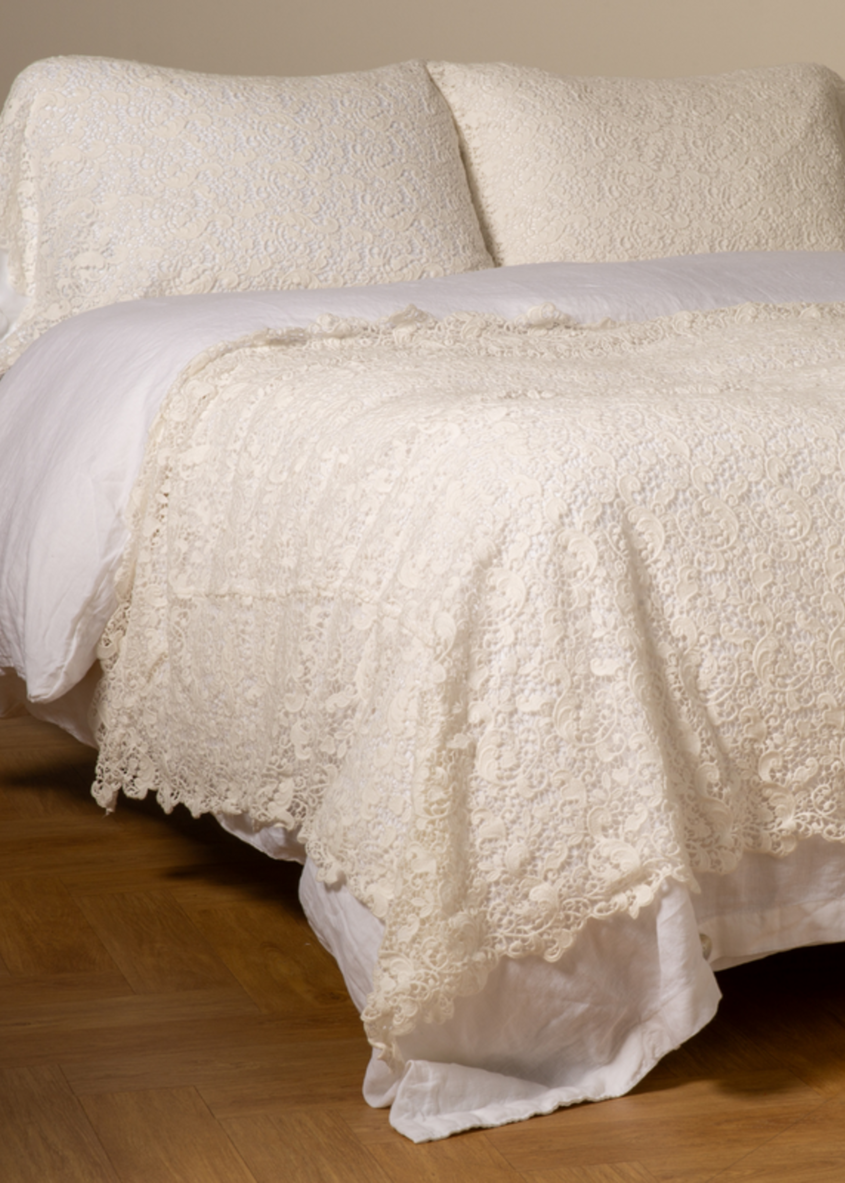 Bella Notte Allora Bed Scarf, WINTER WHITE