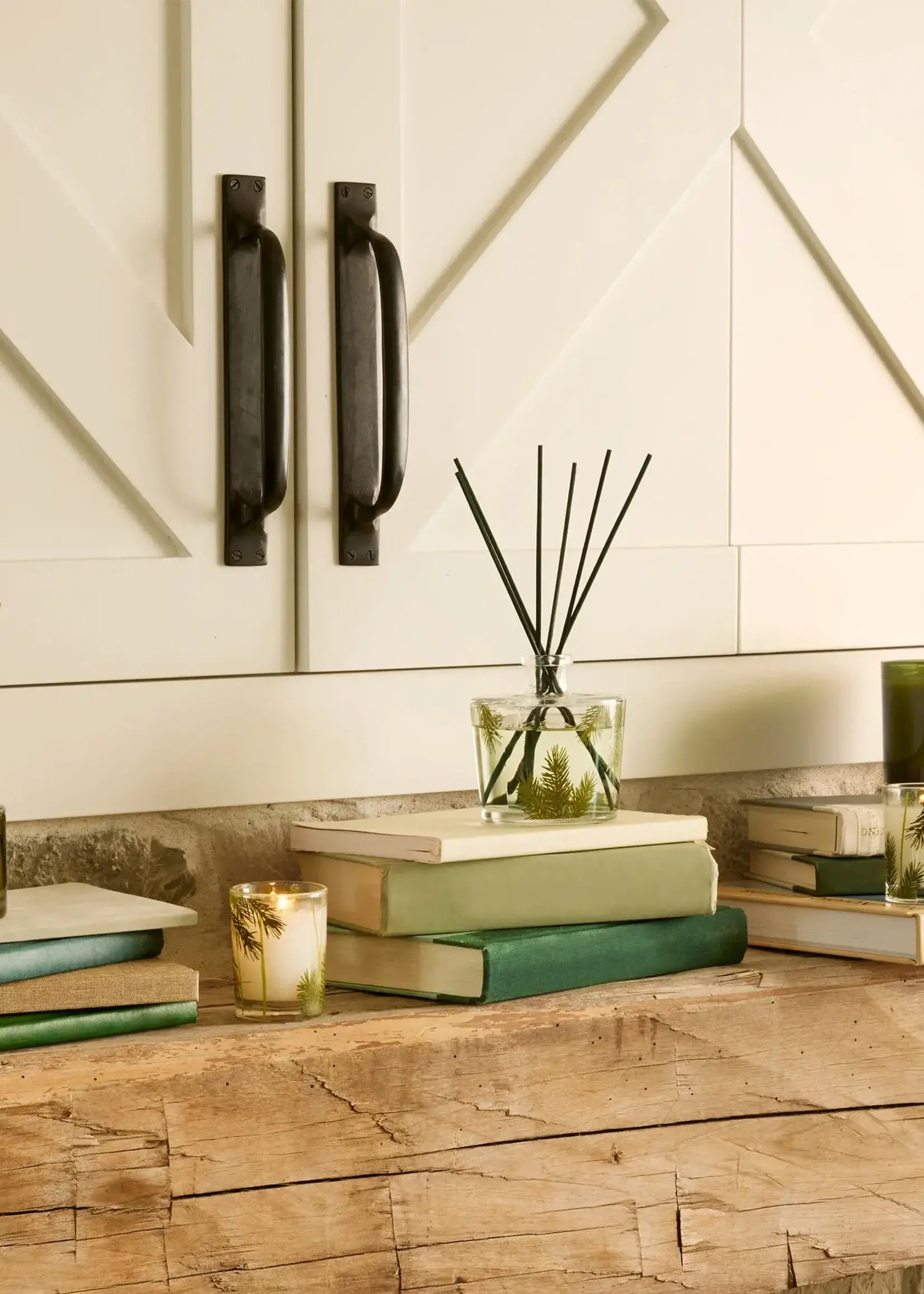 Thymes Thymes - Frasier Fir Pine Needle Reed Diffuser