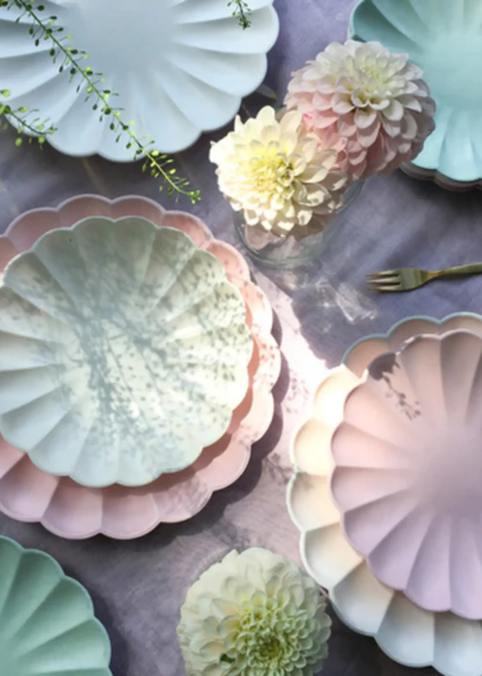 Meri Meri Large Cream Compostable Plates