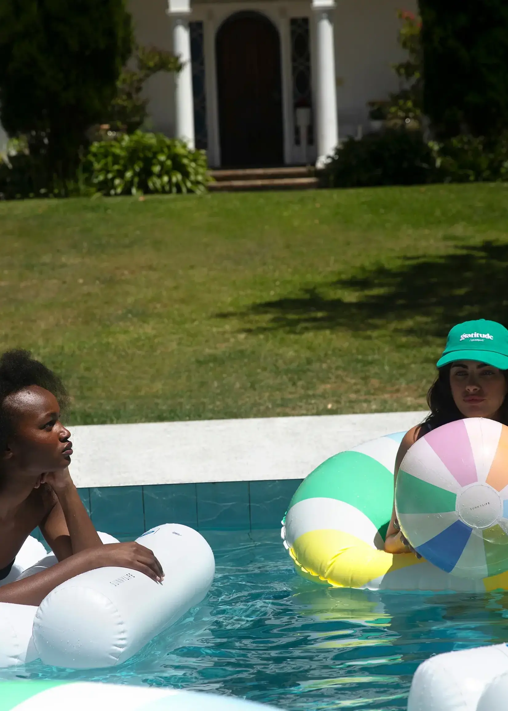 Sunnylife SCIBBPGE Pool Side Inflatable Beach Ball Pastel Gelato