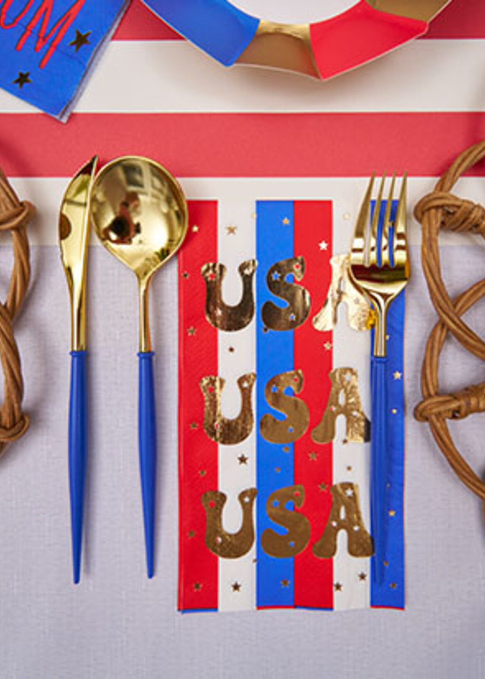 Sophistiplate NPKG-450 Modern Patriotic Guest Towel 20pkg