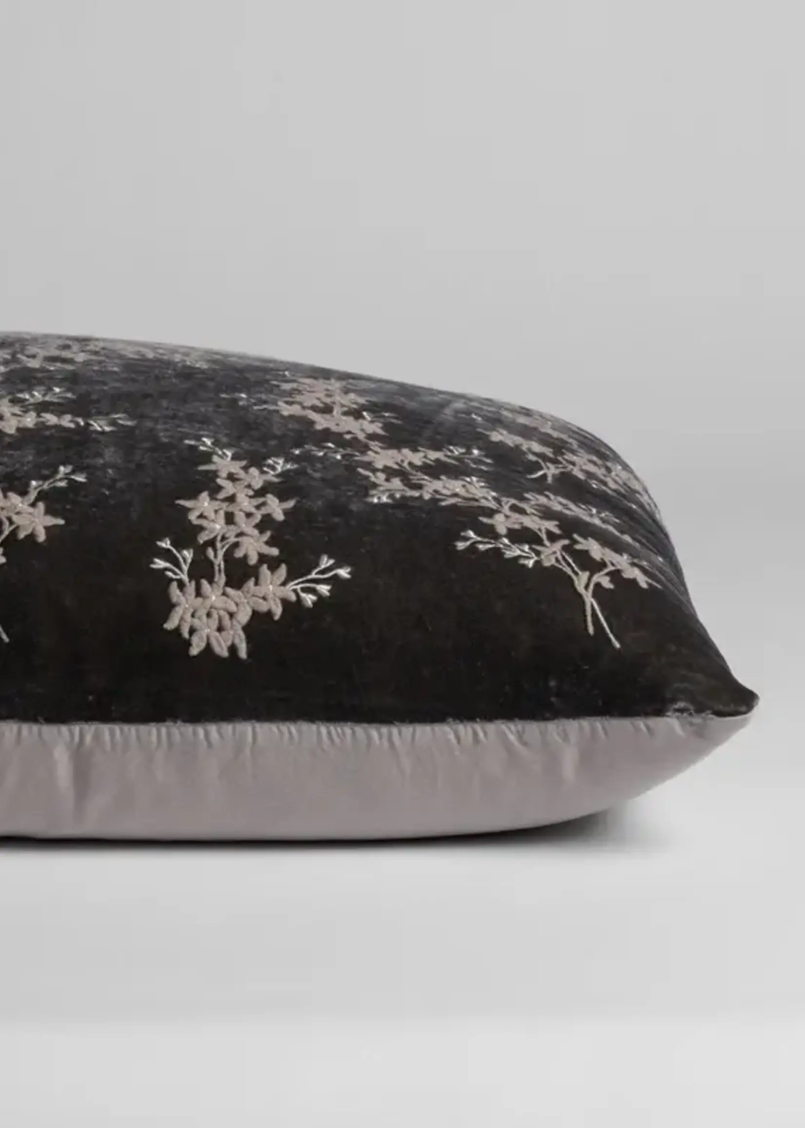 Bella Notte Bella Notte - Lynette Luxe Deluxe Sham, MOONLIGHT - LYNLX316-86