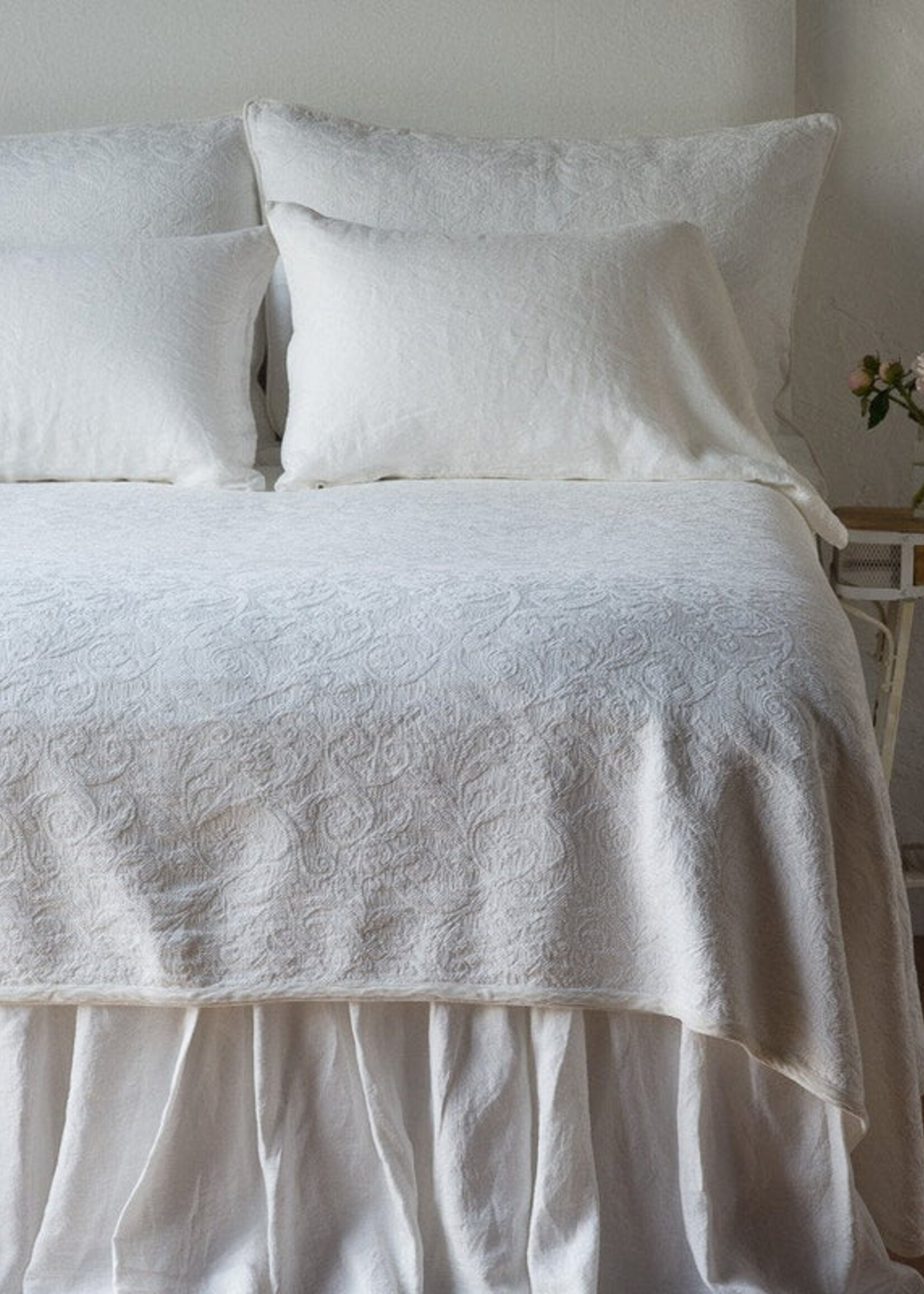 Bella Notte Bella Notte Adele Queen Coverlet Winter White