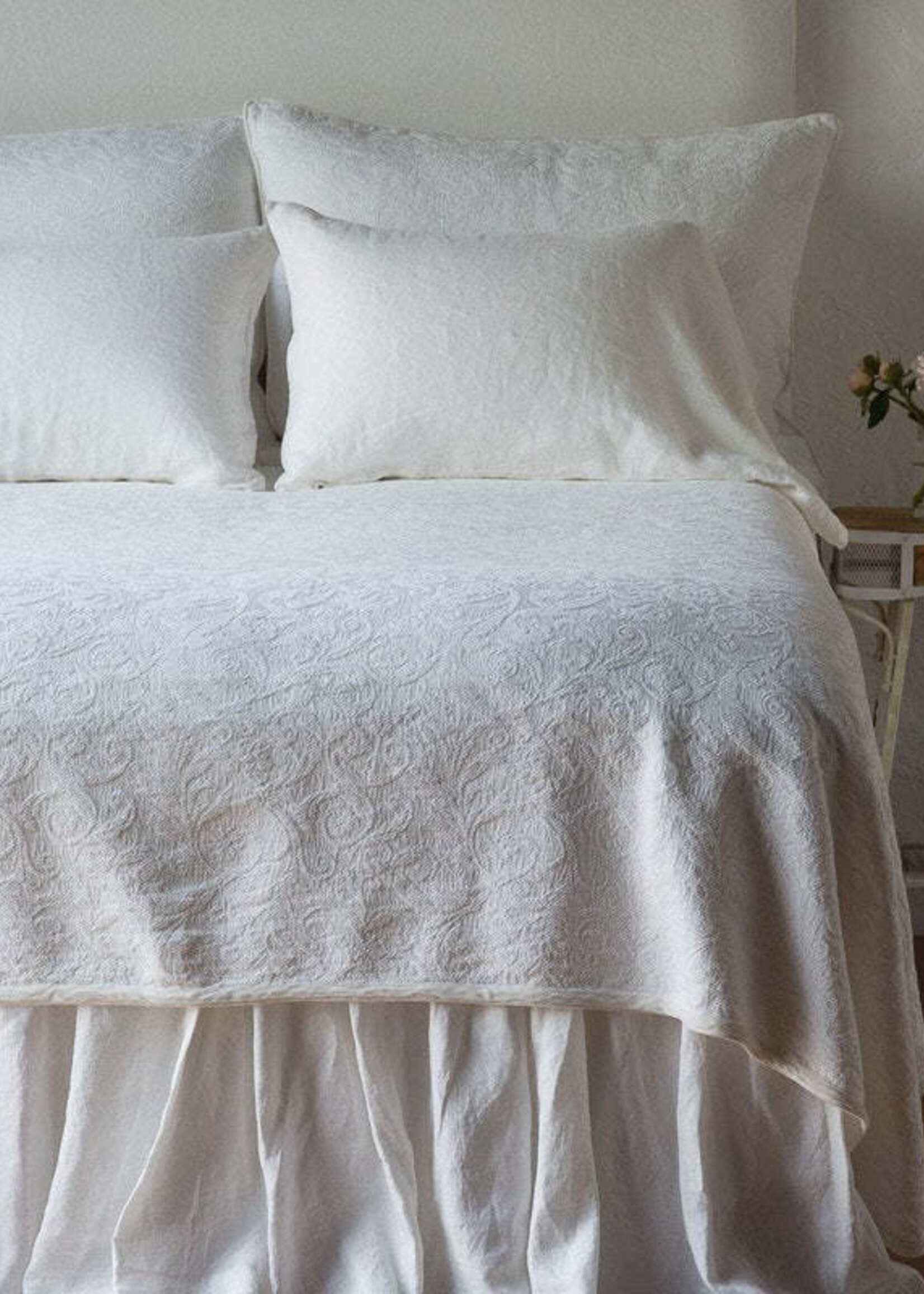 Bella Notte Bella Notte Adele Queen Coverlet Winter White