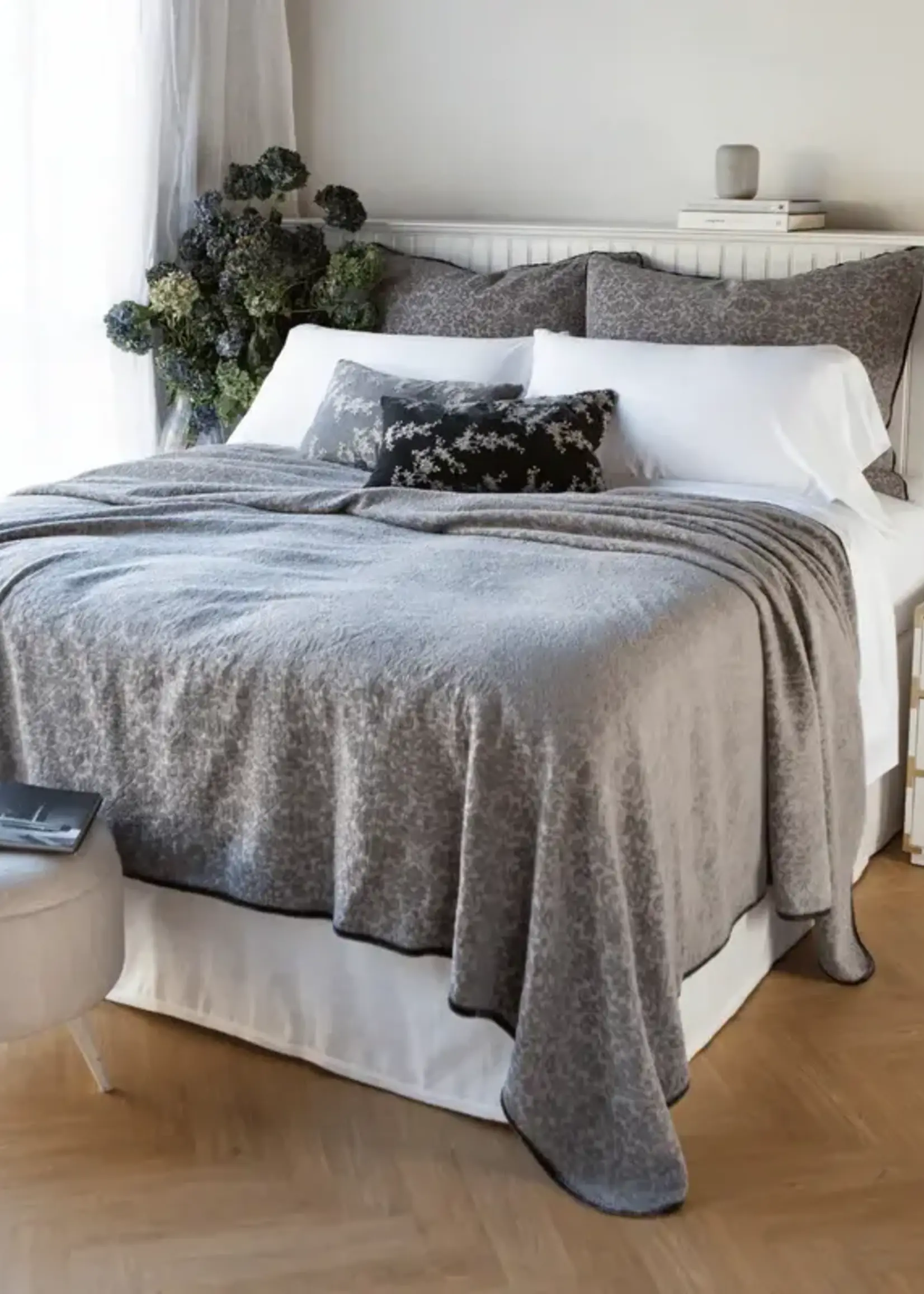 Bella Notte Bella Notte Vienna King Coverlet Moonlight