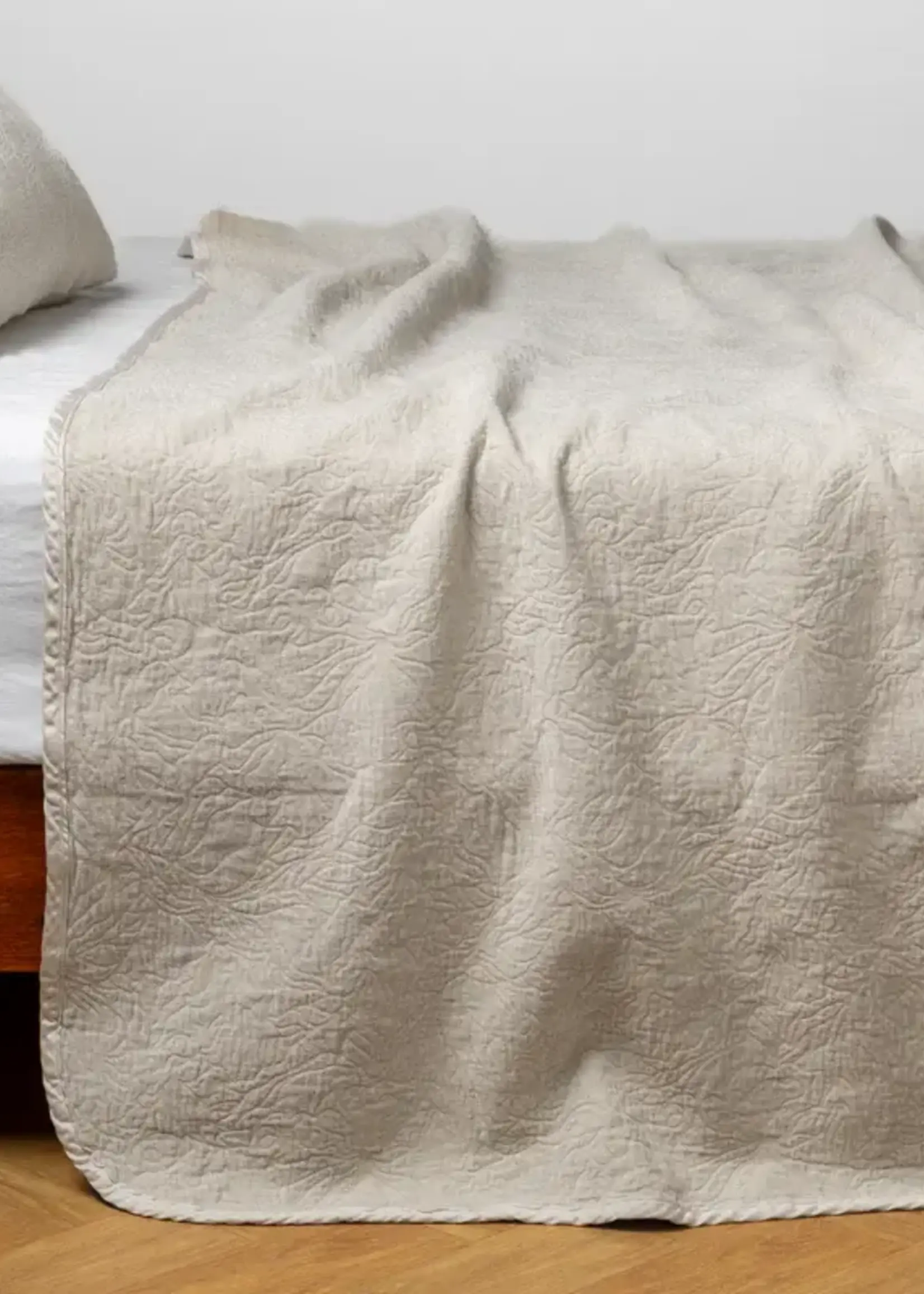 Bella Notte Georgia Queen Bedspread,  PARCHMENT