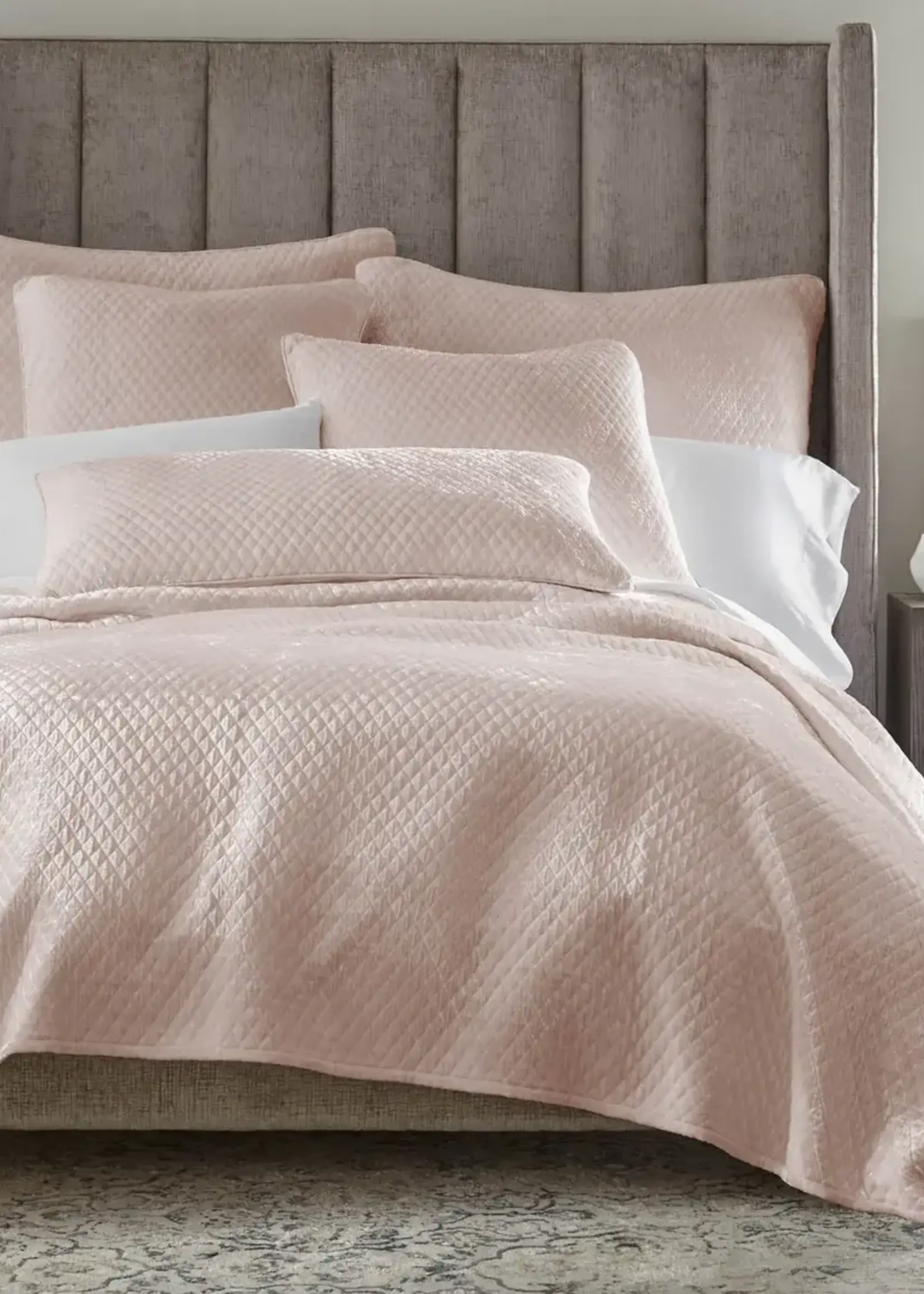Lili Alessandra LQ2120QBL ENZO DIAMOND QUILTED QUEEN COVERLET BLUSH SILK VELVET 96X98