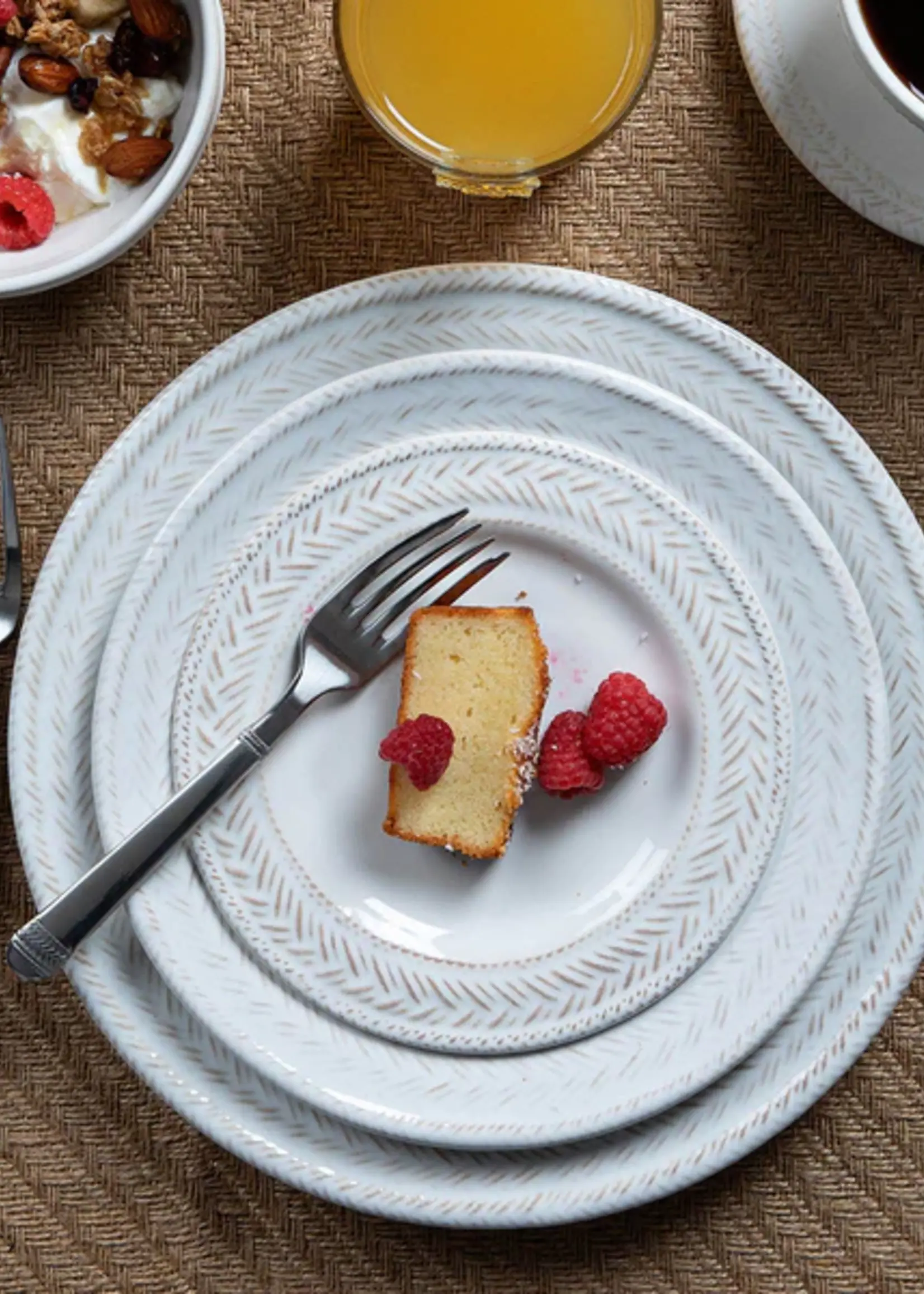 Juliska Juliska Le Panier Collection – Whitewash & Delft Blue Ceramic Stoneware Dinnerware