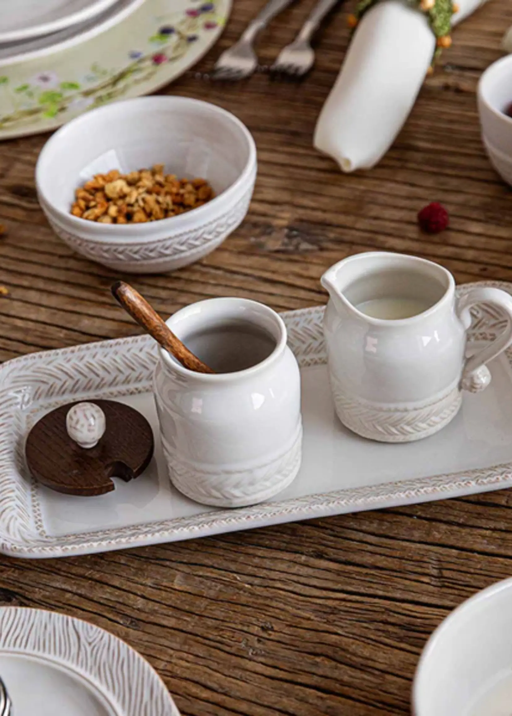 Juliska Juliska Le Panier Sugar Bowl with Wooden Lid – Whitewash