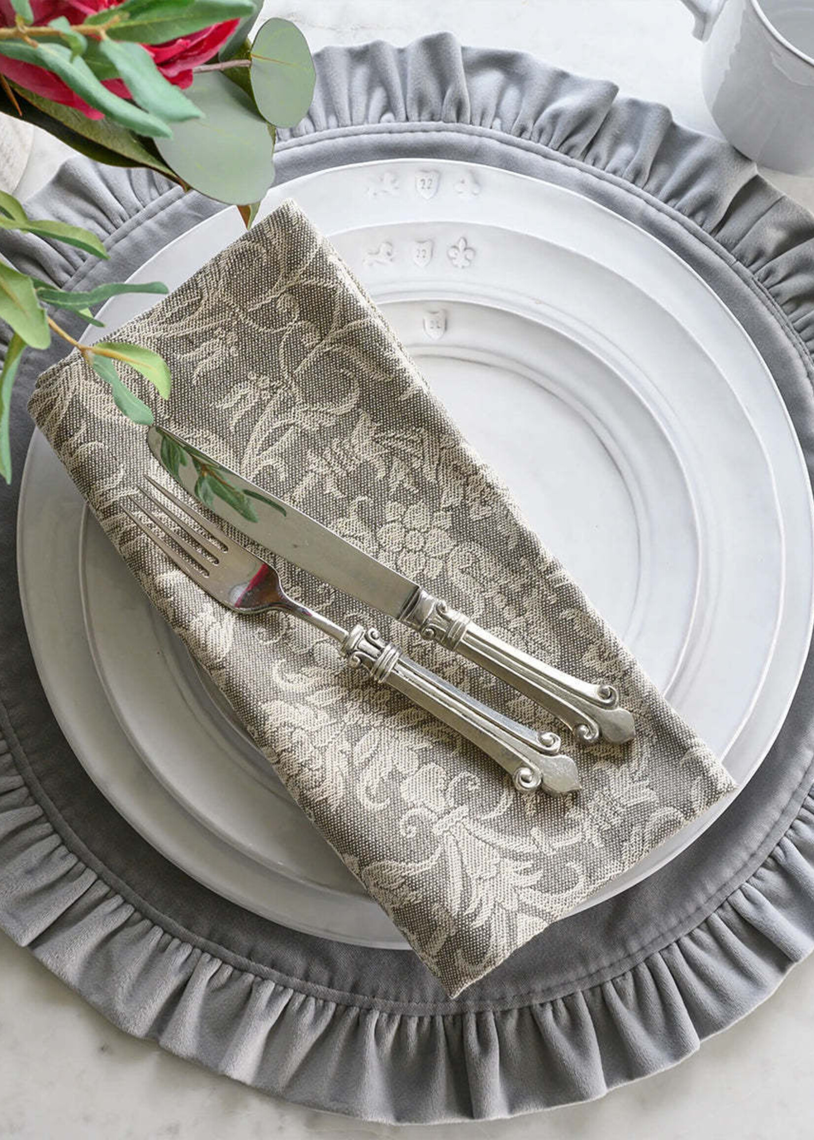 Crown Linen Crown Linen - Placemat, Round Ruffle, Velvet Pewter - P844