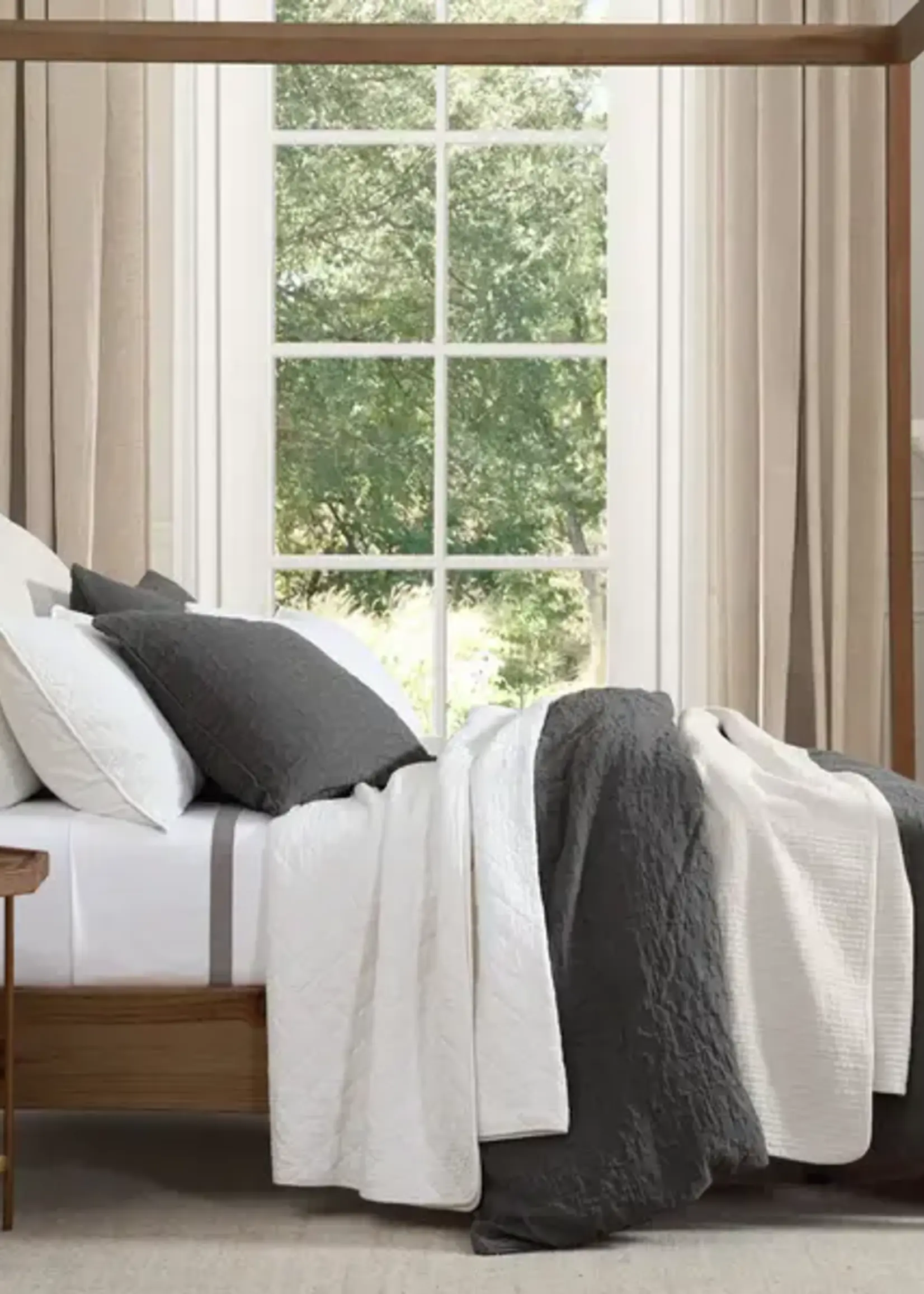 Hi End Accents Porto MatelassÃ© Duvet Cover Set, Queen, Charcoal, 3PC FB1757-QN-GY