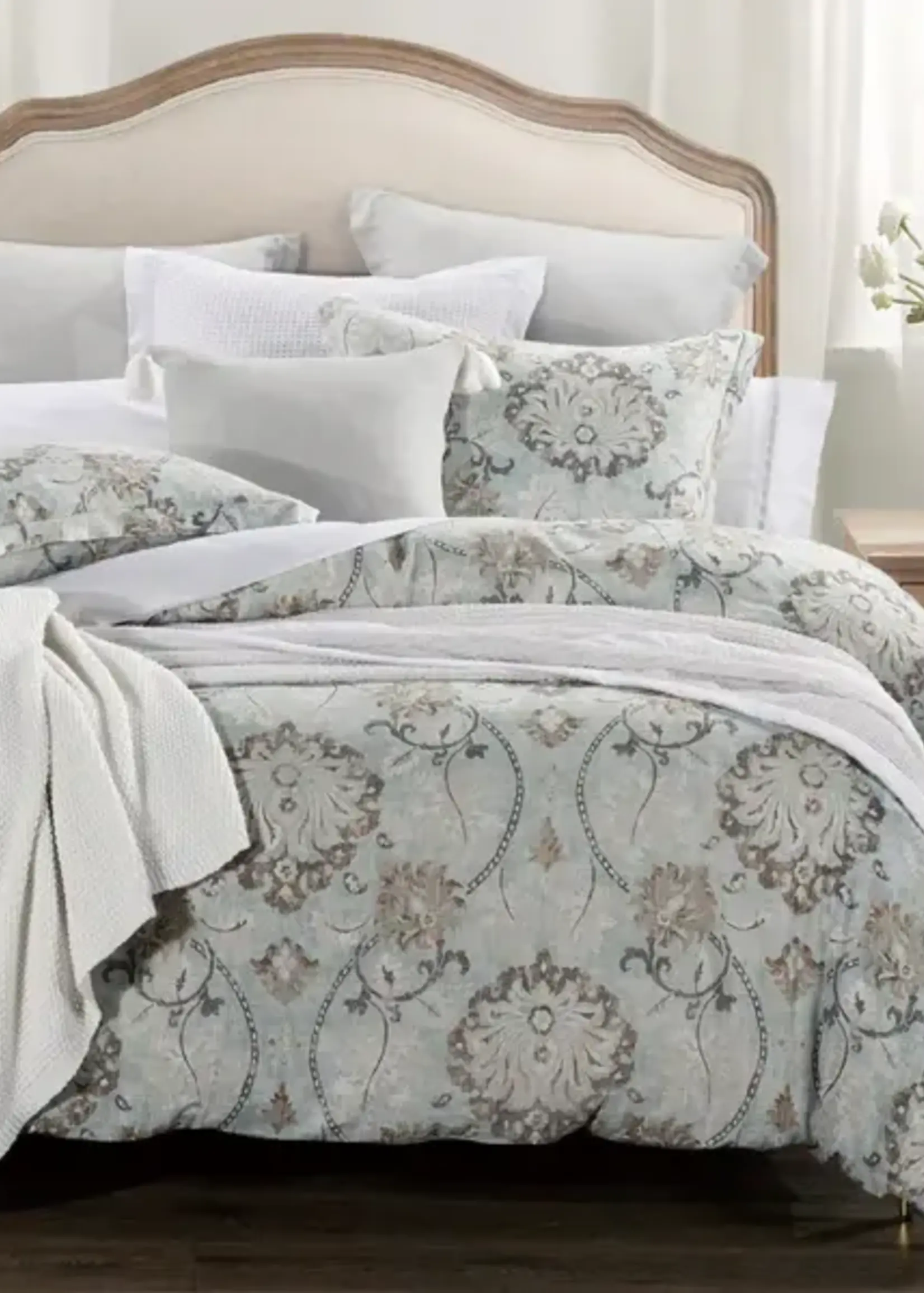 Hi End Accents Dalia Duvet Cover Set, King, 3PC  FB2130DS-SK-LB